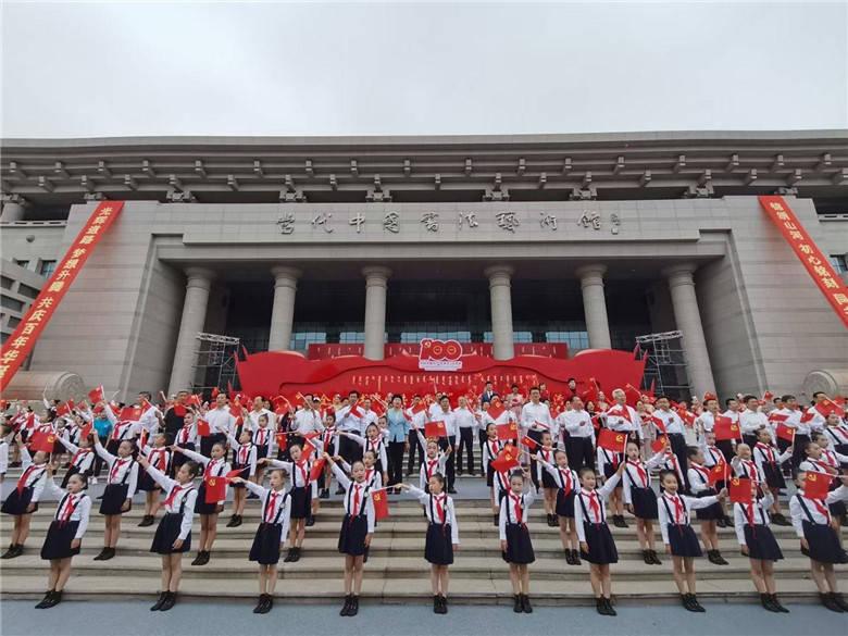 青海“招大引强”实现新突破  2023年招商引资到位资金同比增长11.35%
